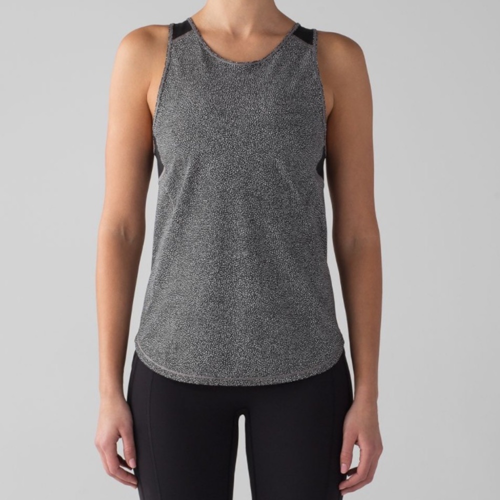 Lululemon Tank Top | 6 b&w pattern - Picture 12 of 13